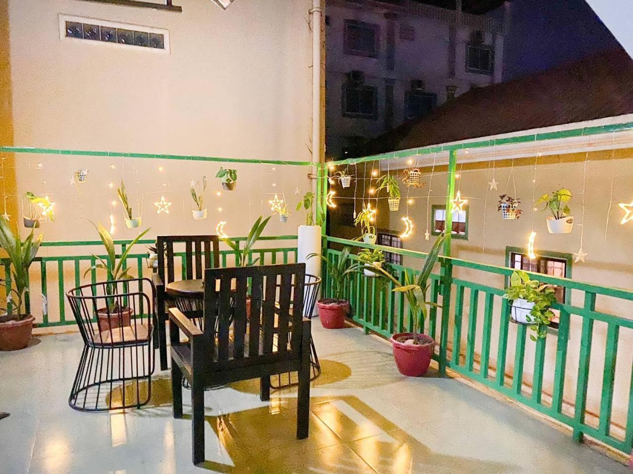 Centro Guest House Siem Reap Bagian luar foto