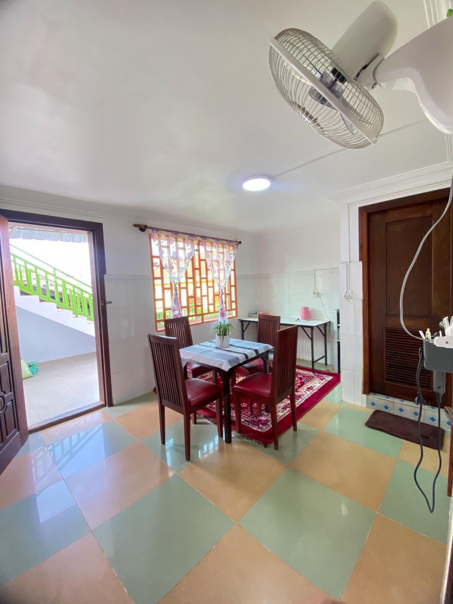 Centro Guest House Siem Reap Bagian luar foto