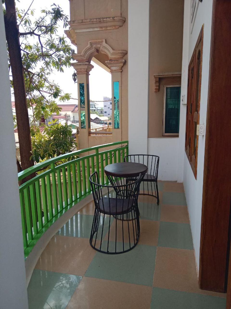 Centro Guest House Siem Reap Bagian luar foto